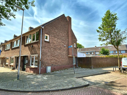 Karel Van Den Oeverstraat 2