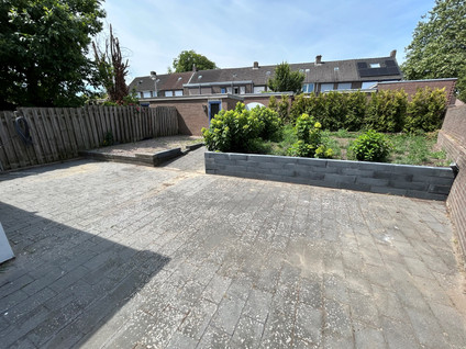 Karel Van Den Oeverstraat 2