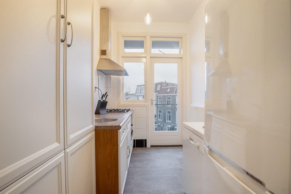 Appartement te huur: Vondelstraat 85, 'S-Gravenhage