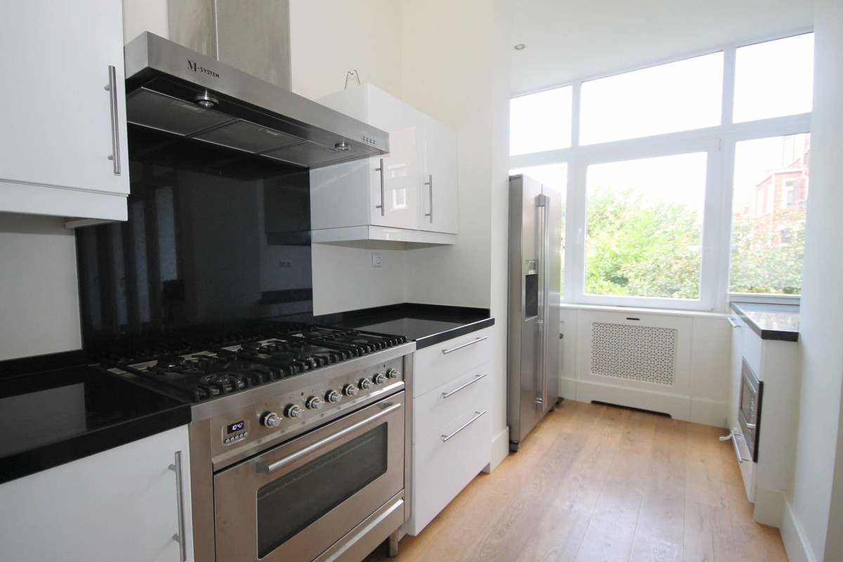 Appartement te huur: Laan Van Meerdervoort 145A, 'S-Gravenhage