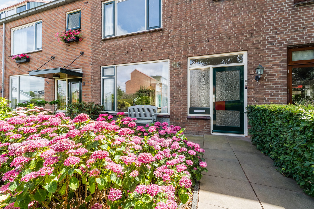 Tussenwoning te koop: Prunusstraat 5, Schipluiden