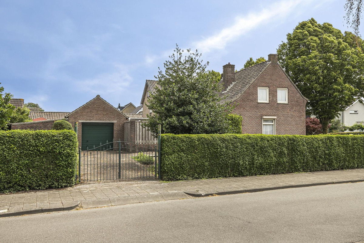 Vrijstaande woning te koop: Pater van den Elzenstraat 1, Heesch