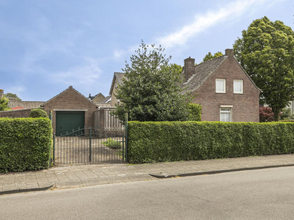 Pater van den Elzenstraat 1