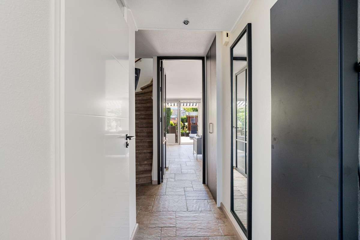 Tussenwoning te koop: Zwaluw 160, Ridderkerk