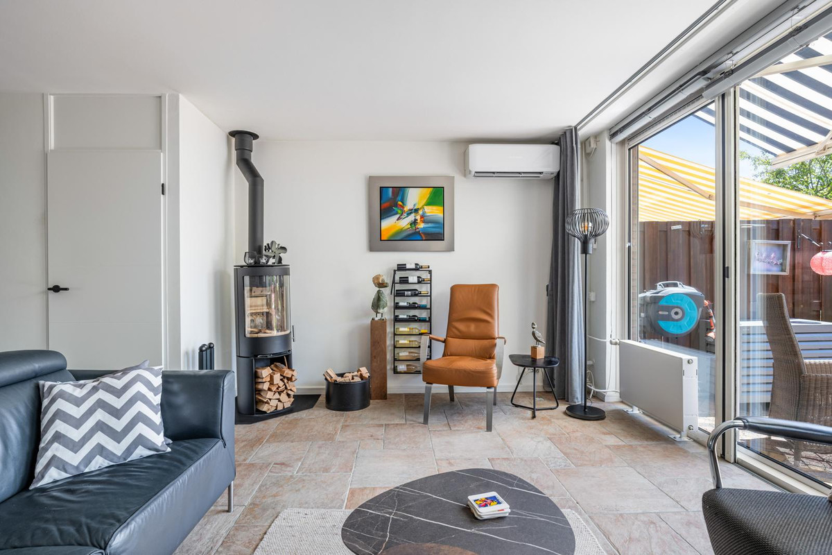 Tussenwoning te koop: Zwaluw 160, Ridderkerk