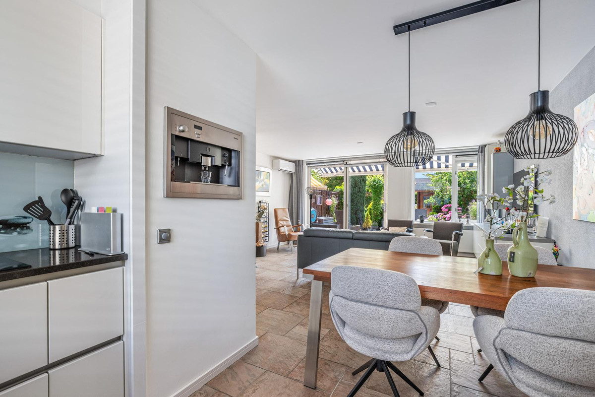 Tussenwoning te koop: Zwaluw 160, Ridderkerk