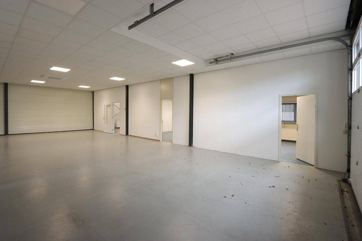 Tussenwoning te huur: Fioringrasstraat 45, Almere
