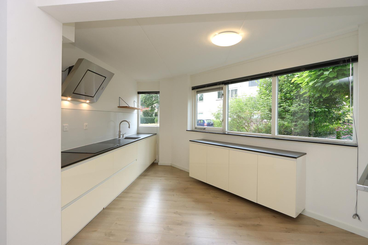 Tussenwoning te huur: Fioringrasstraat 45, Almere