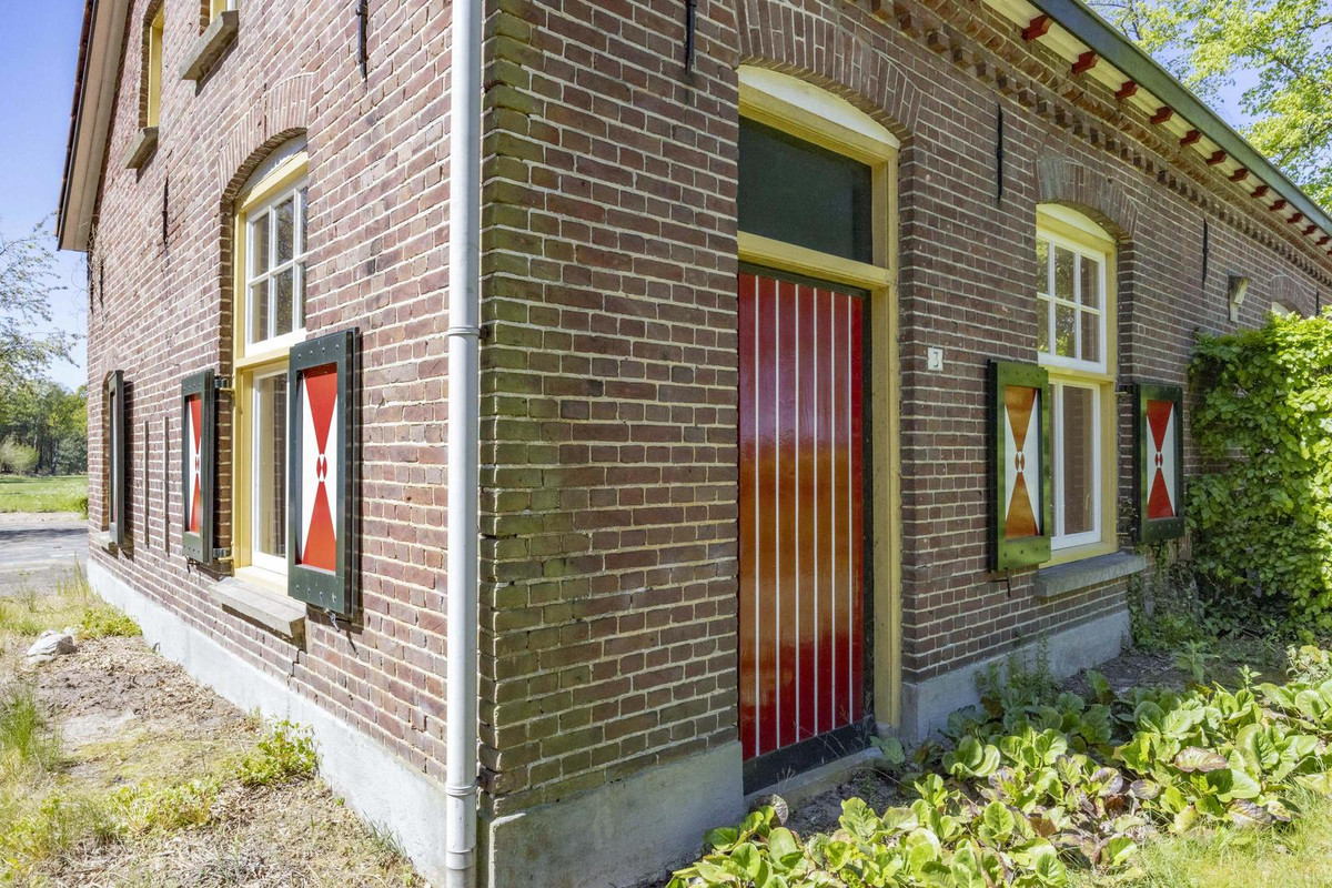 Twee-onder-één-kap te koop: Prins Hendriklaan 1, Hooge Mierde