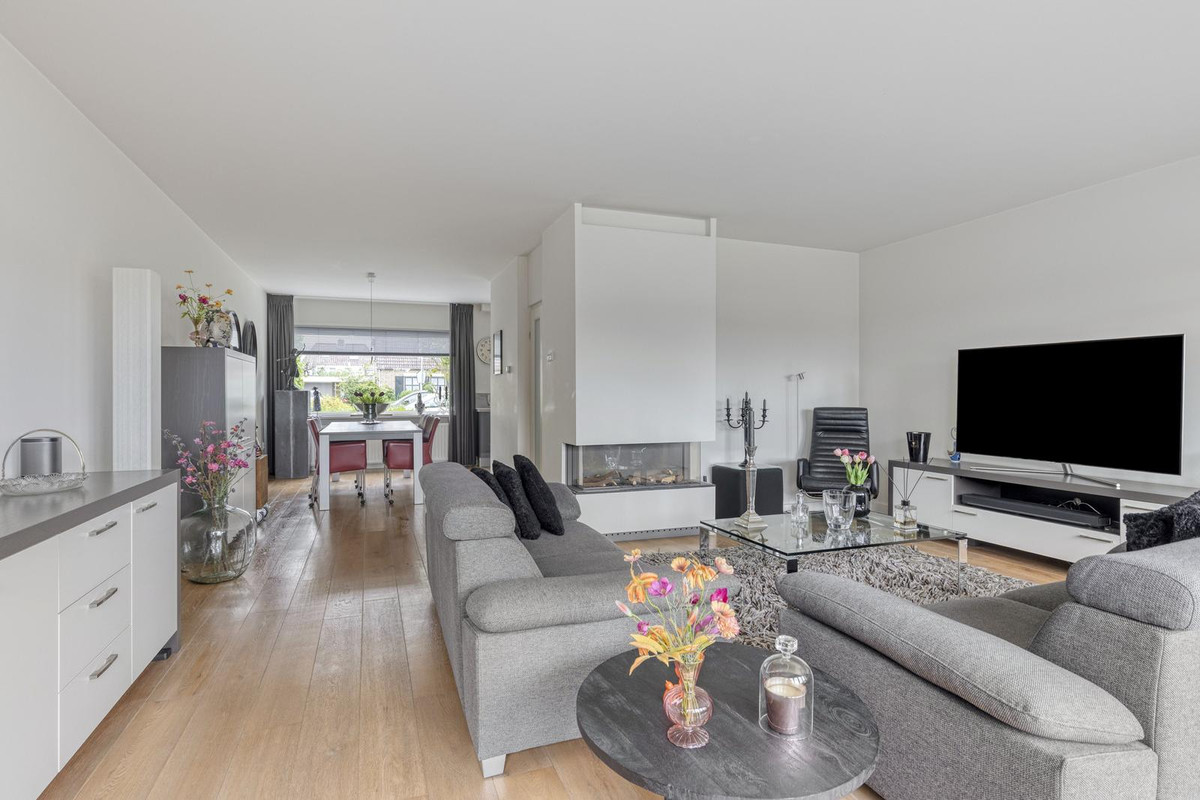 Hoekwoning te koop: Pieter van Oldenborghlaan 17, Willemstad