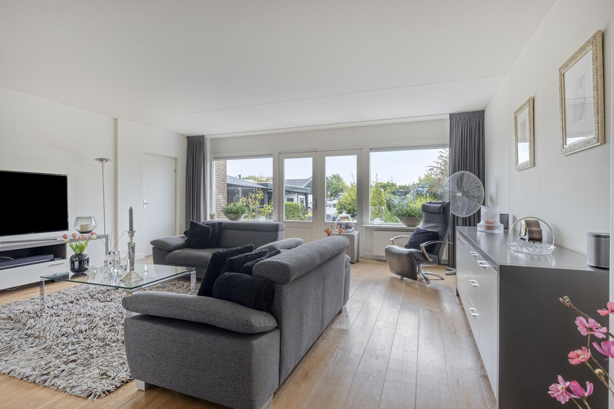 Hoekwoning te koop: Pieter van Oldenborghlaan 17, Willemstad