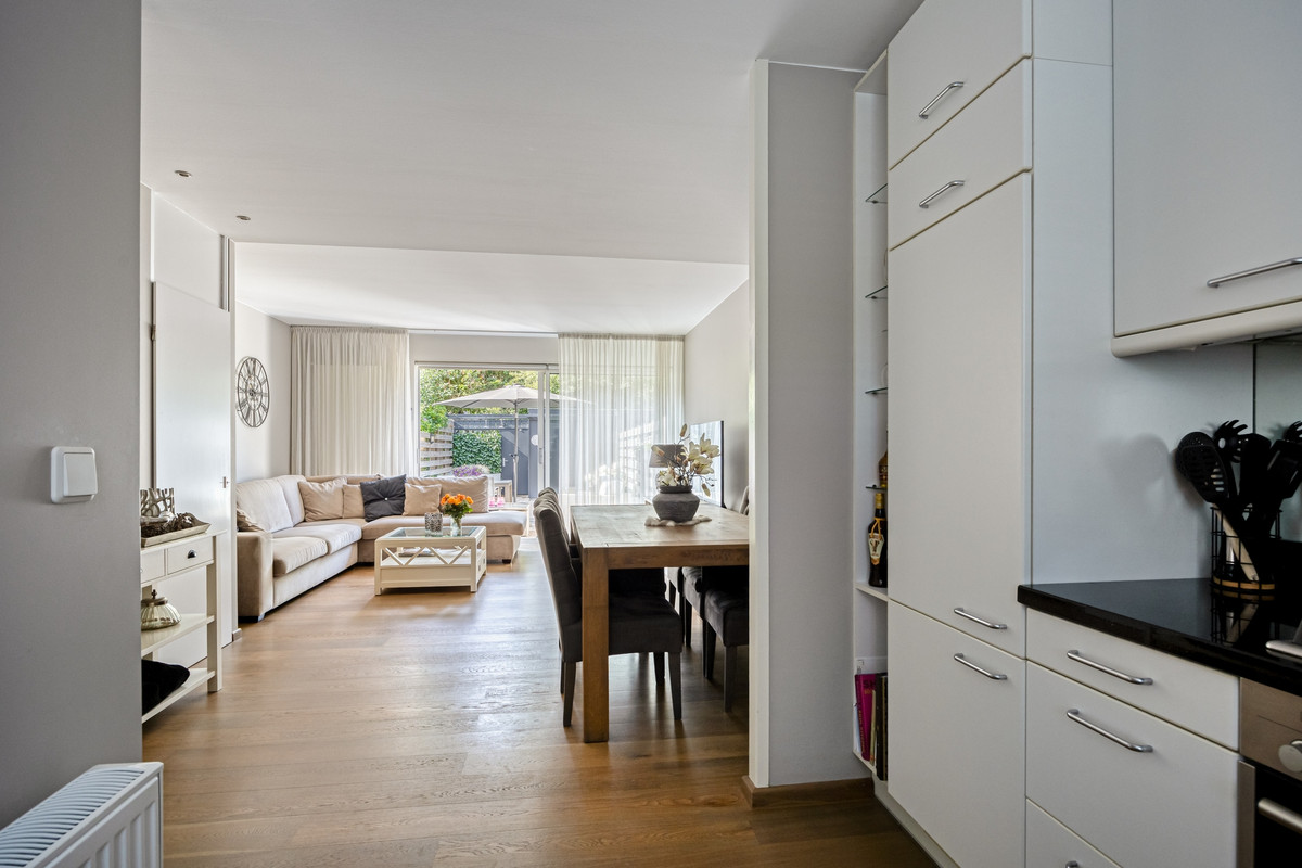Tussenwoning te koop: Lemsteraakwerf 5, Leiden