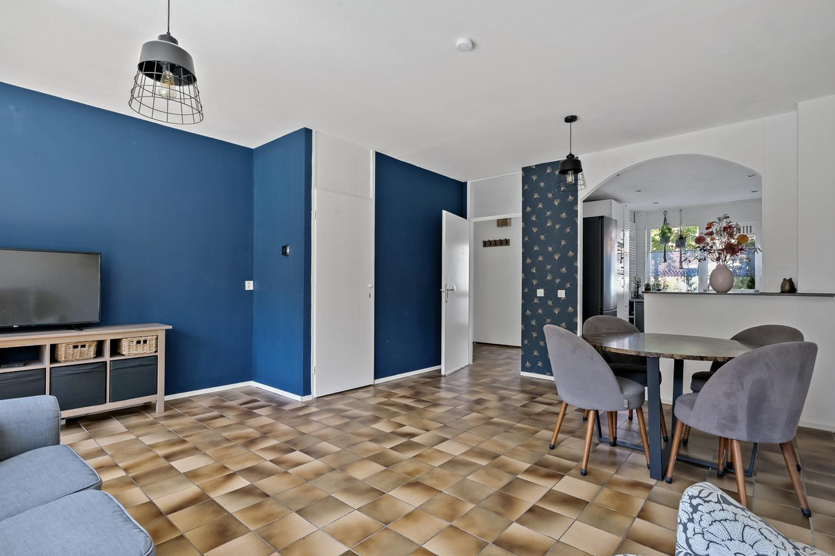Hoekwoning te koop: Dr. J. Presserstraat 337, 'S-Gravenhage