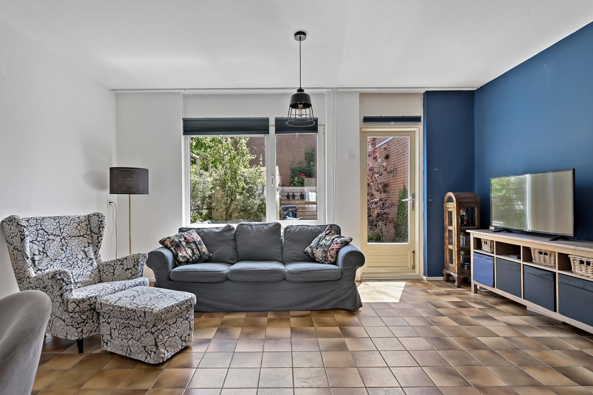 Hoekwoning te koop: Dr. J. Presserstraat 337, 'S-Gravenhage