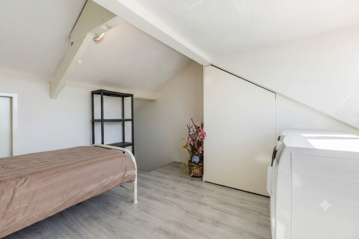 Tussenwoning te koop: Van Heutszstraat 27, Tilburg