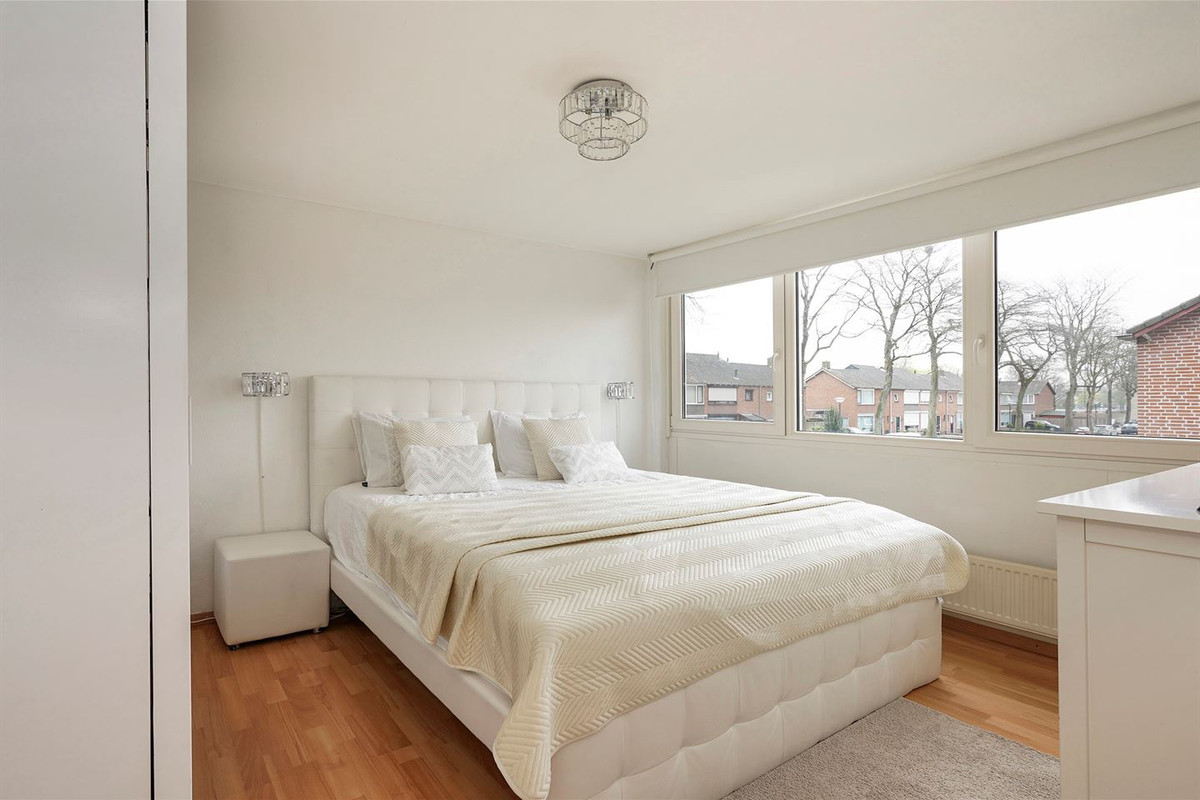 Hoekwoning te koop: De Coubertinlaan 41, Waalwijk