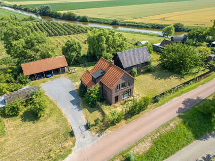 Zuiddijk 11