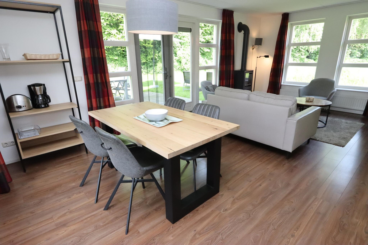 Vrijstaande woning te koop: Leuvenumse Beek 33, Biddinghuizen