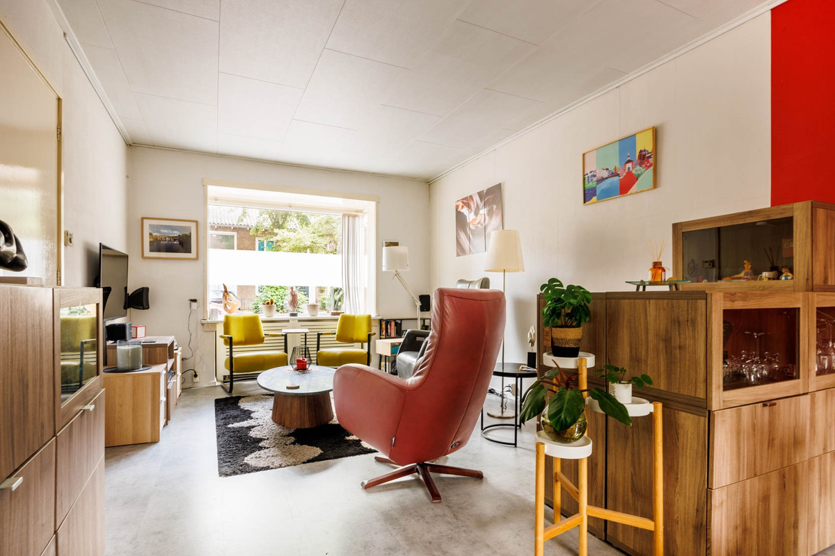 Tussenwoning te koop: Tomatenstraat 49, Leiden