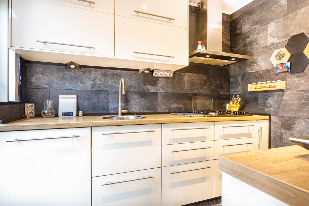Tussenwoning te koop: Tomatenstraat 49, Leiden