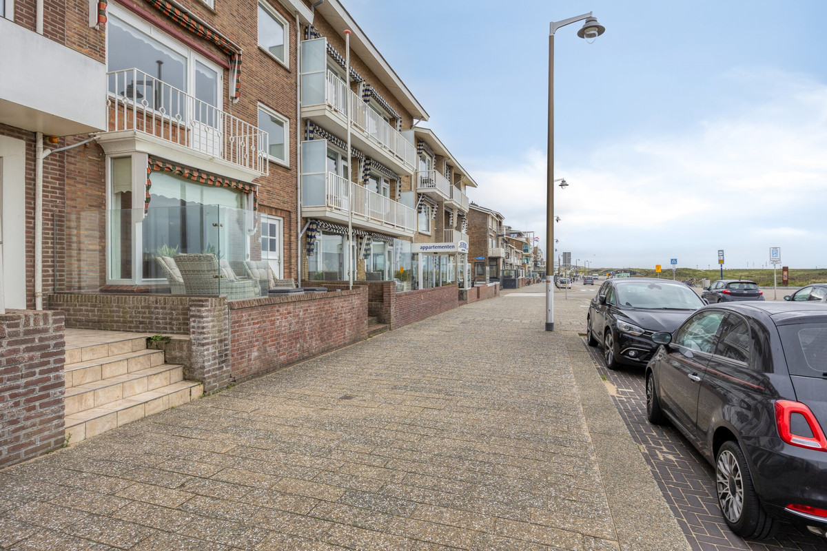 Tussenwoning te koop: Boulevard 49, Katwijk (Zh)