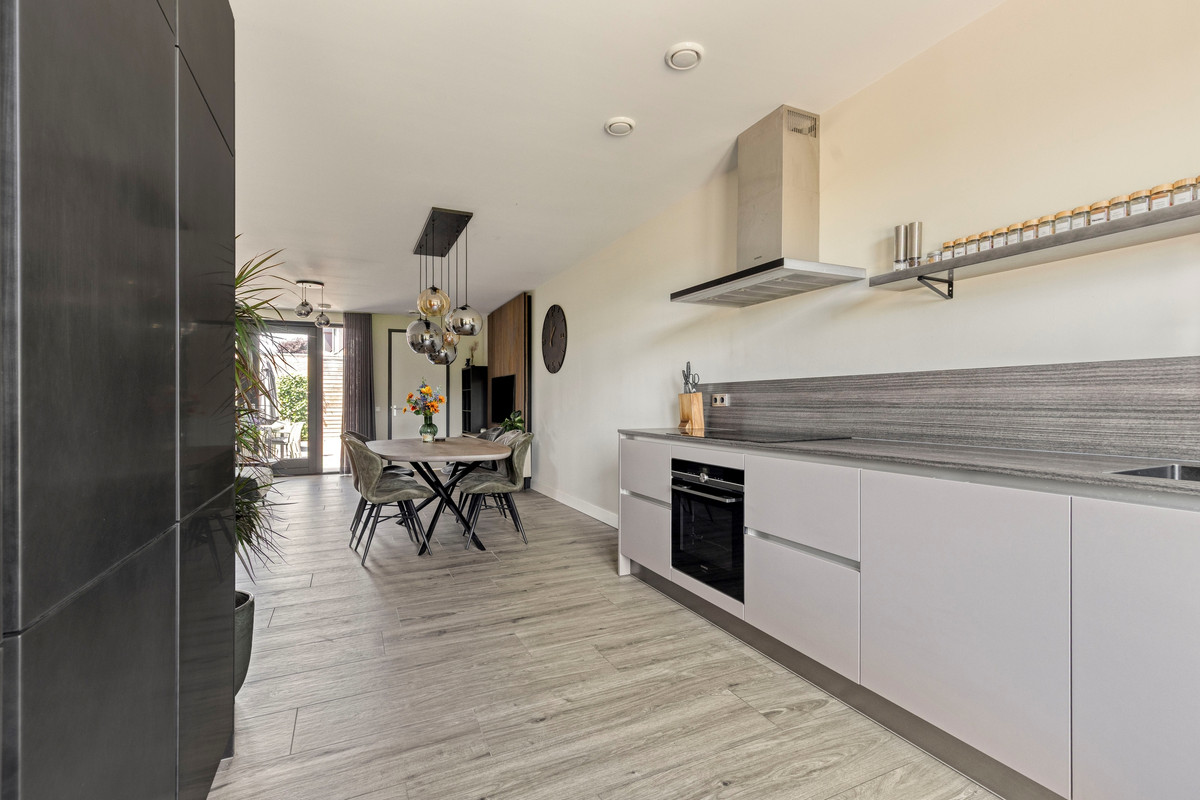 Tussenwoning te koop: Cissenlaan 7, Vinkel