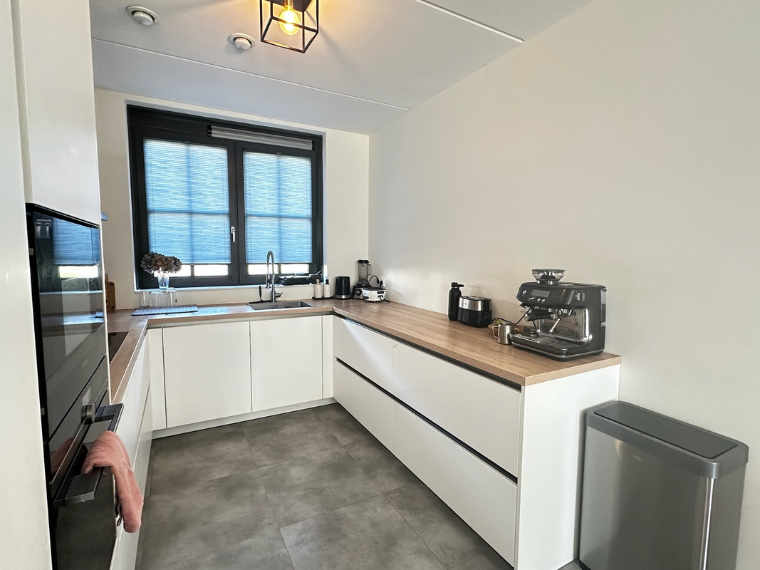 Tussenwoning te huur: Thomas Morelaan 90, Hoofddorp