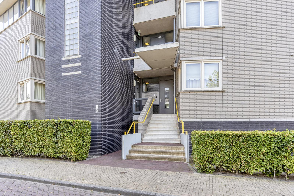 Appartement te koop: 't Lindeke 12, Halsteren