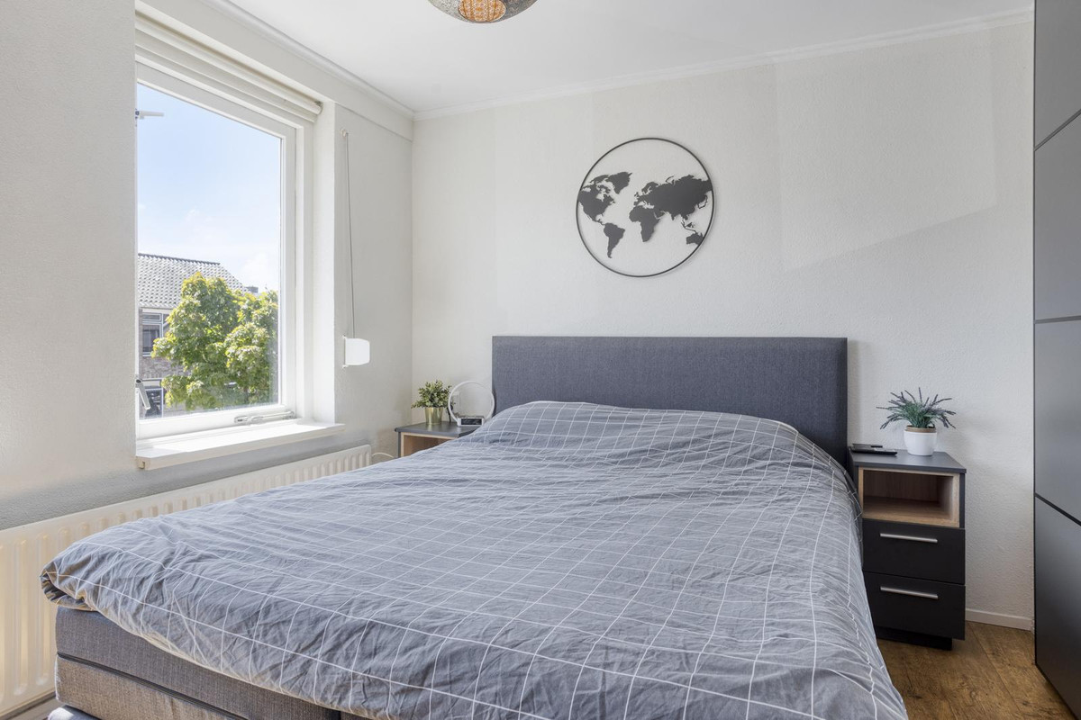 Tussenwoning te koop: Wethouder Jonkersstraat 50, Halsteren