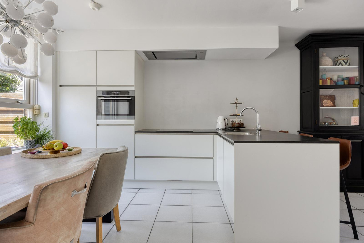 Hoekwoning te koop: Kersentuin 11, Heerjansdam