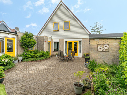 Korenbloem 16