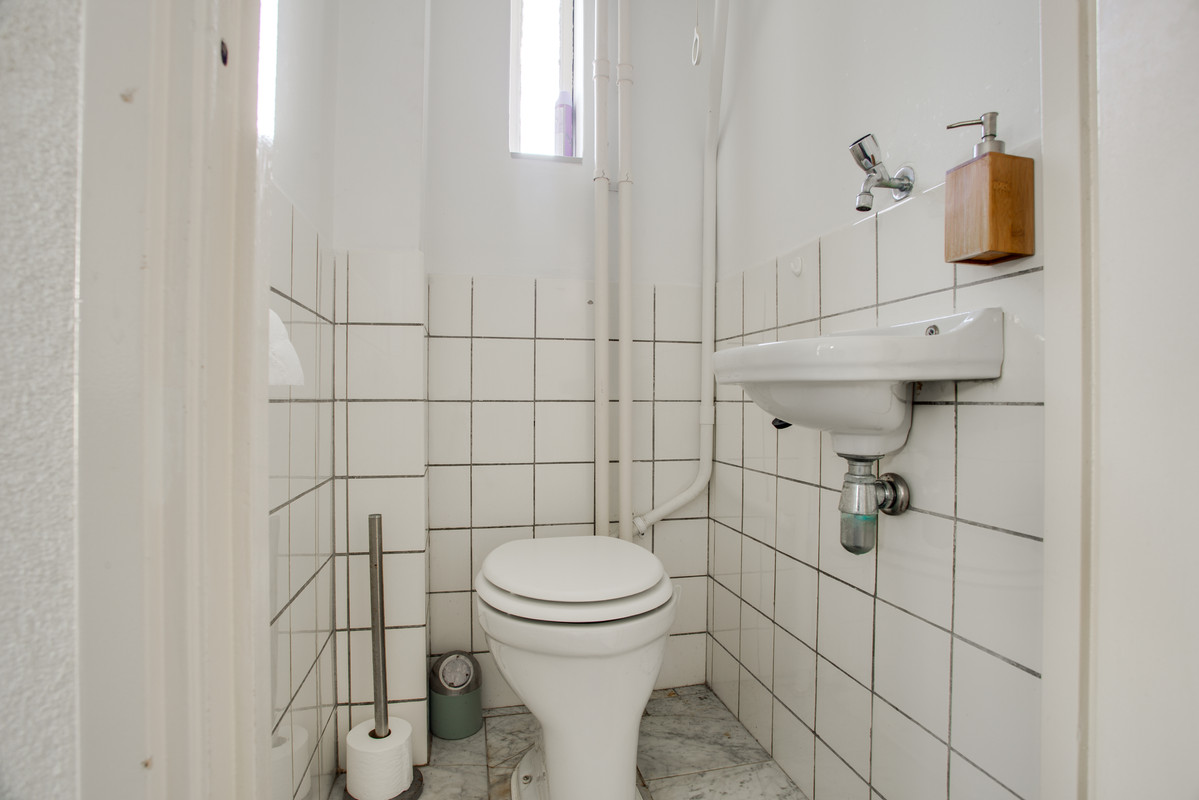 Hoekwoning te koop: Jan Keldermansstraat 2, Leiden
