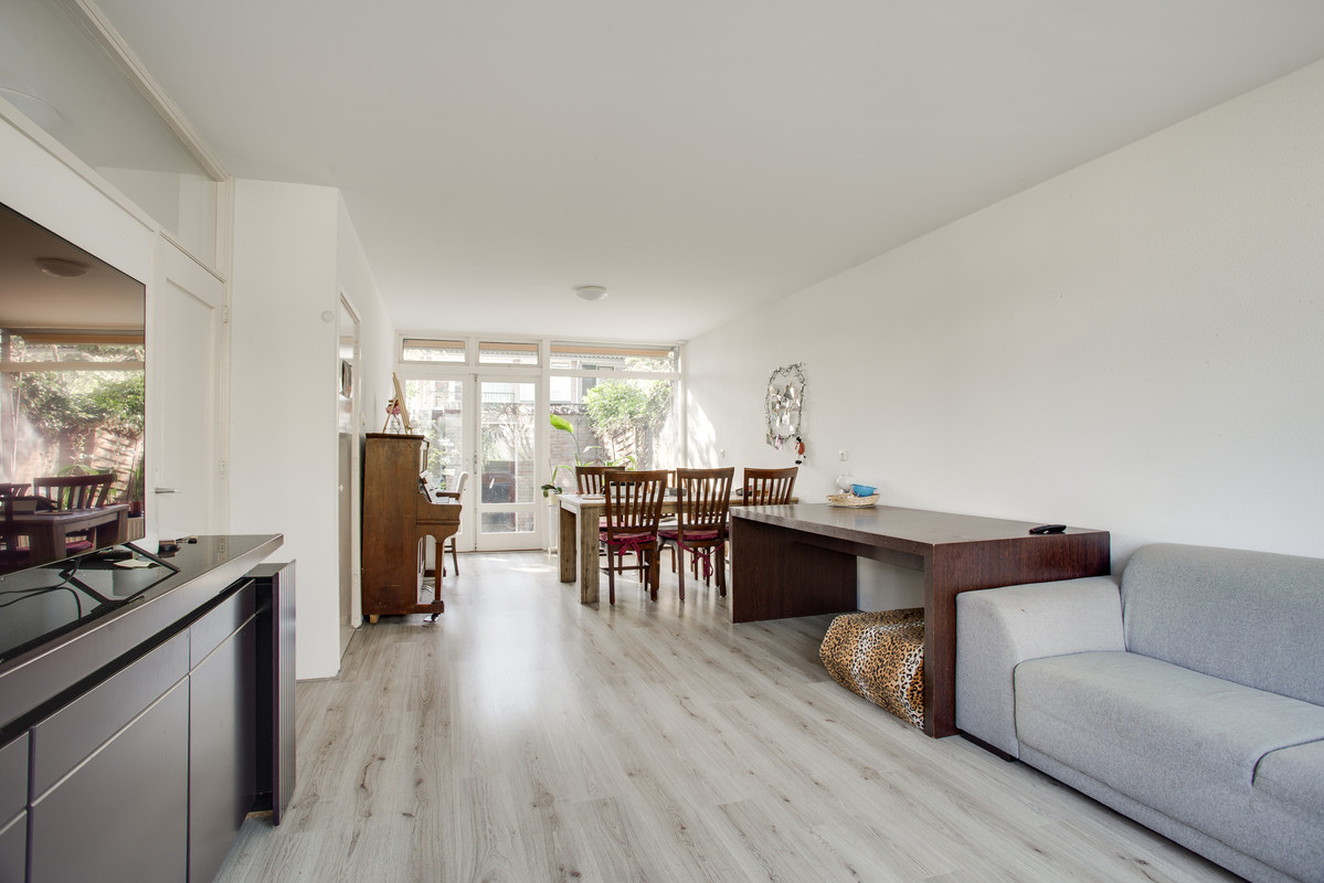 Hoekwoning te koop: Jan Keldermansstraat 2, Leiden
