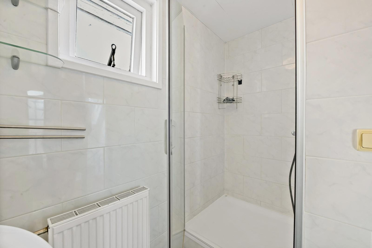 Tussenwoning te koop: Zwijndrechtsestraat 35, Rotterdam