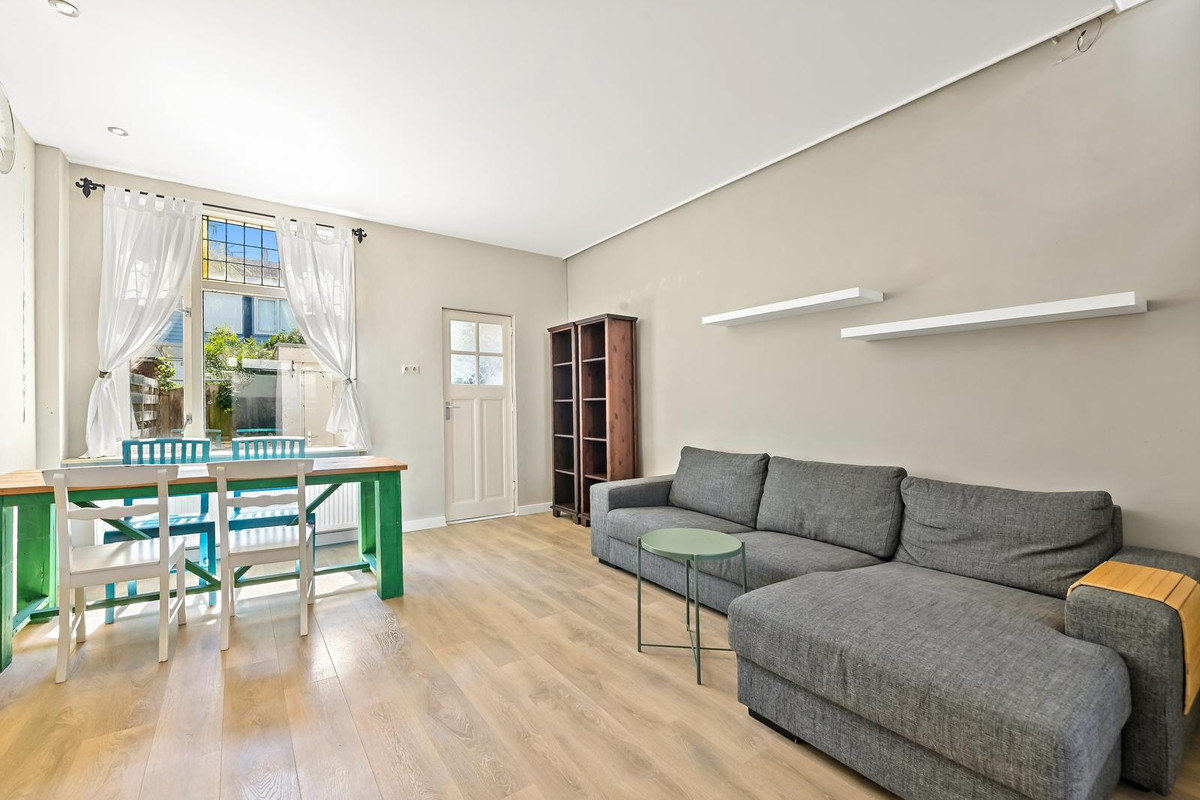Tussenwoning te koop: Zwijndrechtsestraat 35, Rotterdam