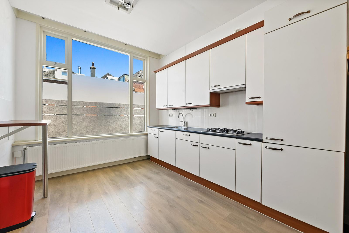 Tussenwoning te koop: Zwijndrechtsestraat 35, Rotterdam