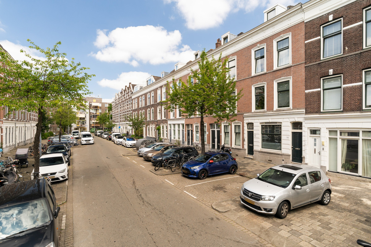 Appartement te koop: Erasmusstraat 203, Rotterdam