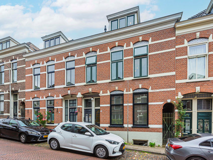 Verhuellstraat 12