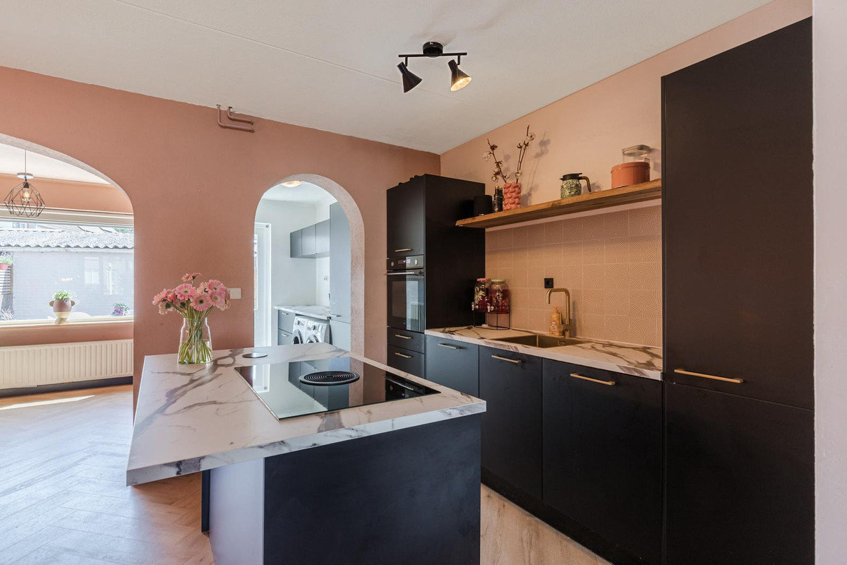Tussenwoning te koop: Melanendreef 20, Bergen Op Zoom