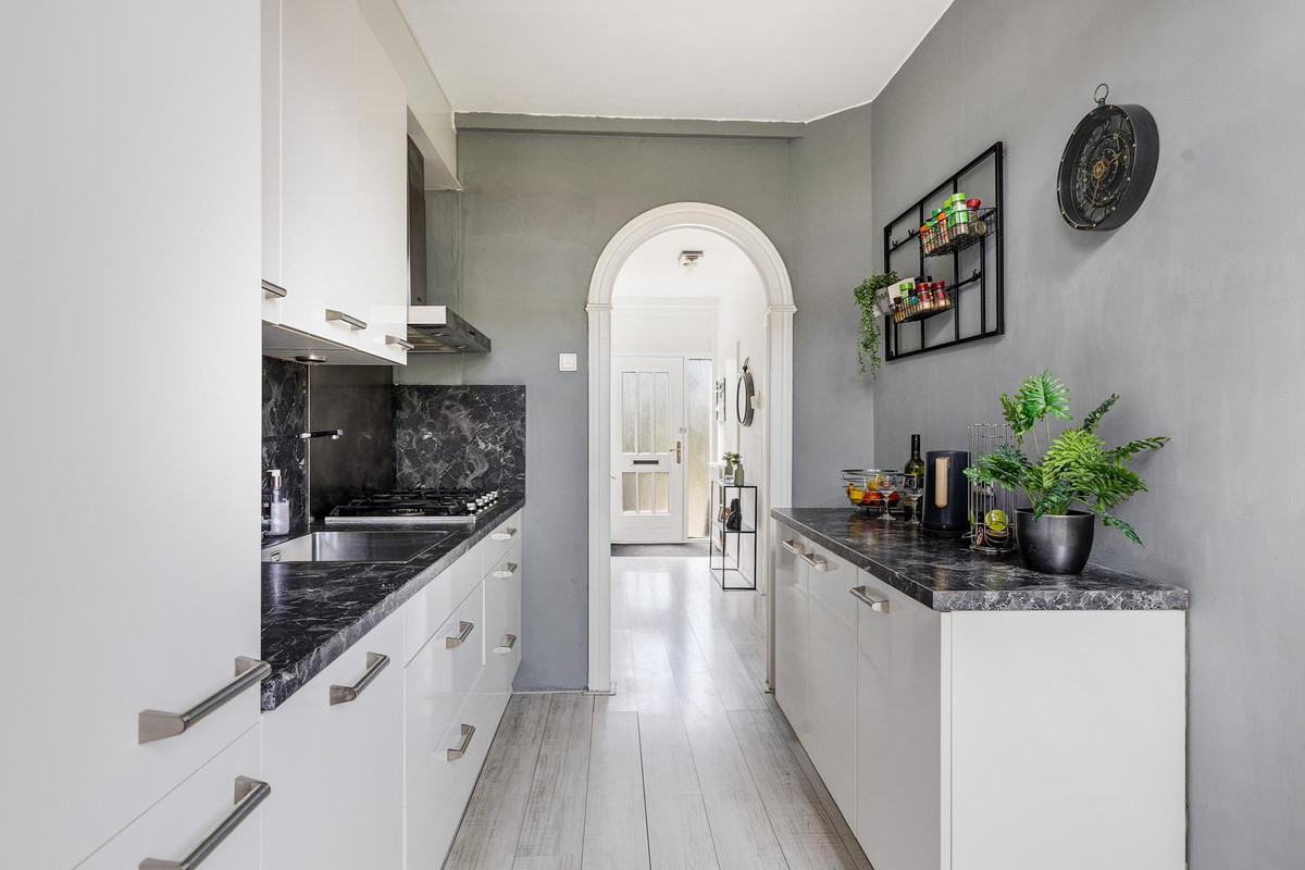 Tussenwoning te koop: Europalaan 96, Nieuwerkerk A/D Ijssel