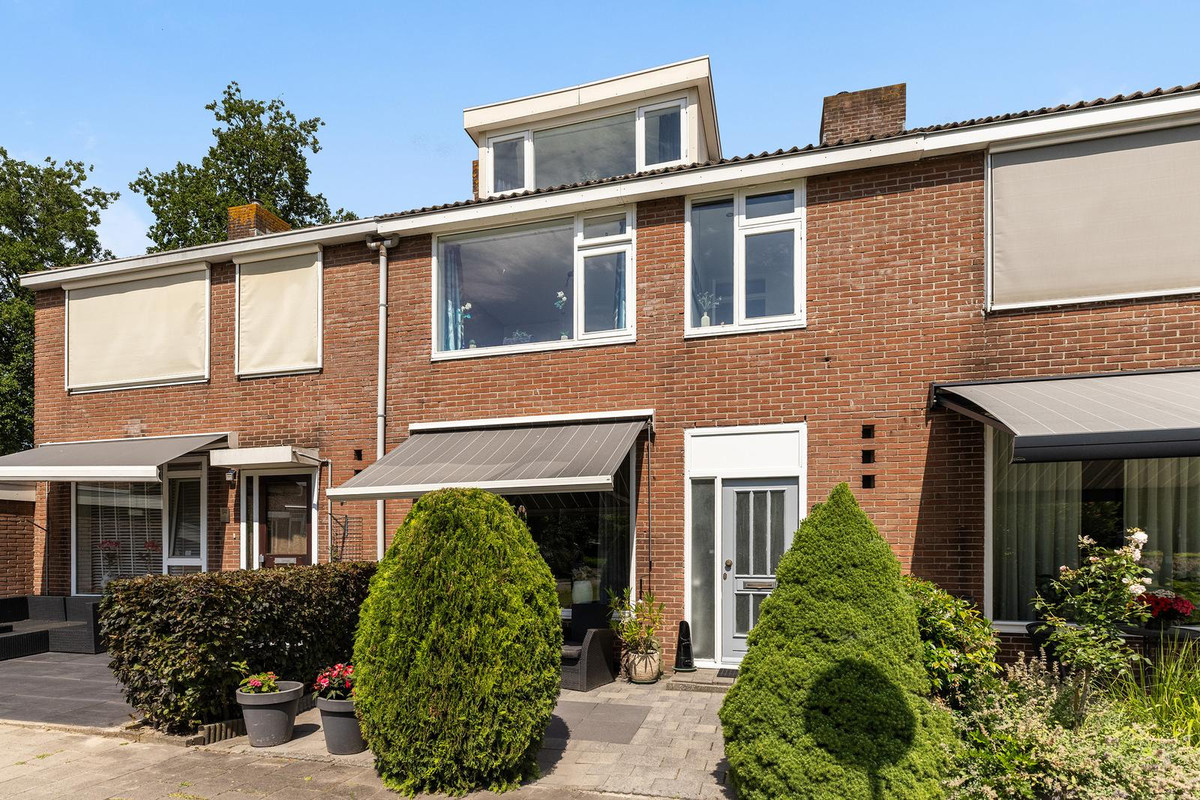 Tussenwoning te koop: Europalaan 96, Nieuwerkerk A/D Ijssel