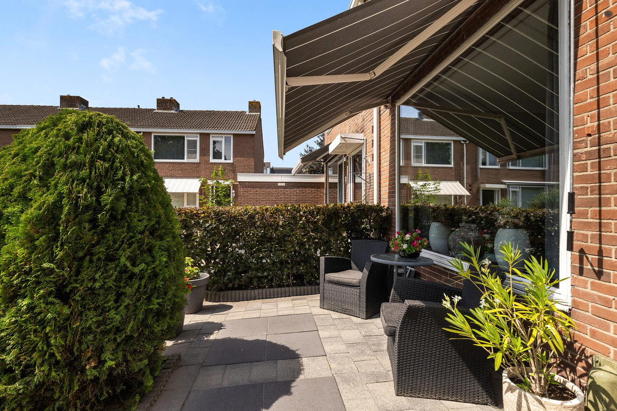 Tussenwoning te koop: Europalaan 96, Nieuwerkerk A/D Ijssel