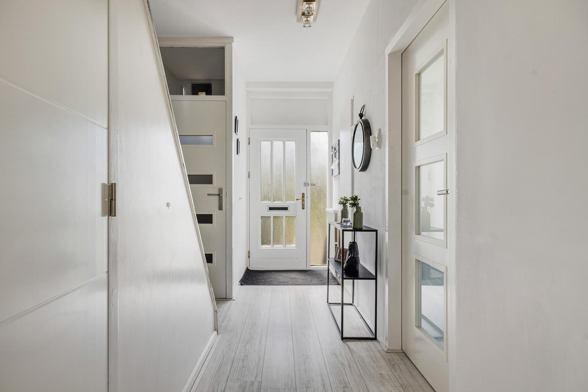 Tussenwoning te koop: Europalaan 96, Nieuwerkerk A/D Ijssel