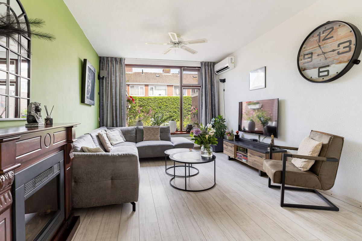 Tussenwoning te koop: Europalaan 96, Nieuwerkerk A/D Ijssel