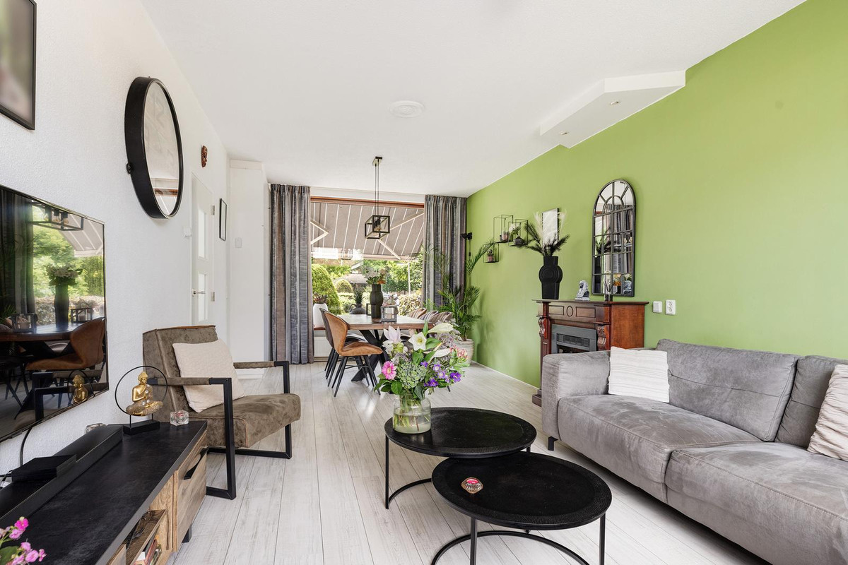 Tussenwoning te koop: Europalaan 96, Nieuwerkerk A/D Ijssel