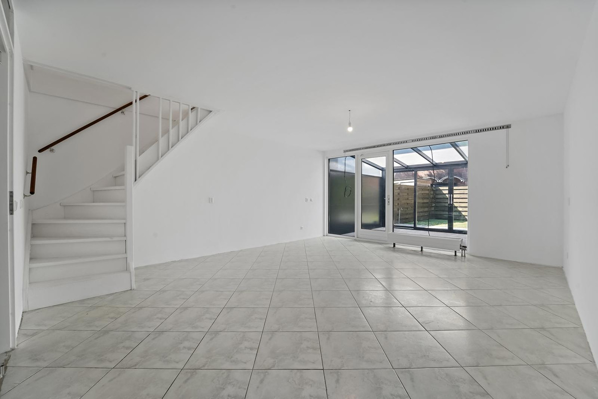 Tussenwoning te koop: Jacob Schorerlaan 161, 'S-Gravenhage