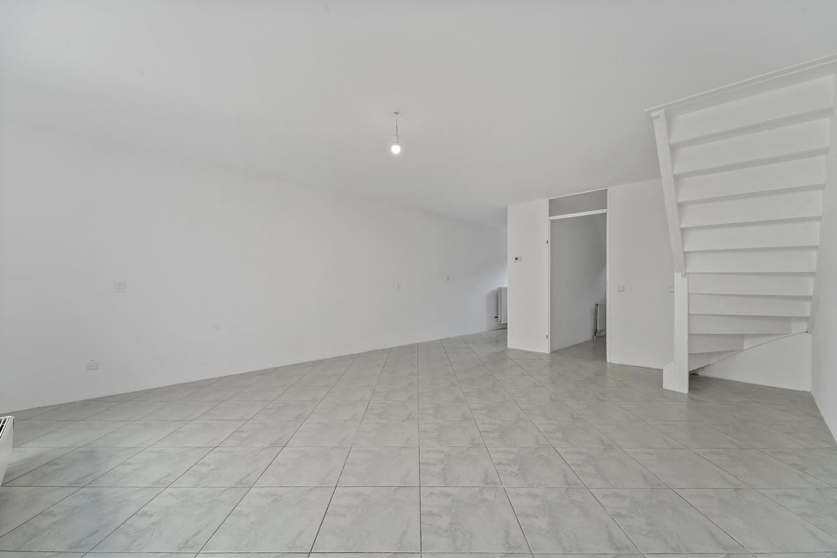 Tussenwoning te koop: Jacob Schorerlaan 161, 'S-Gravenhage