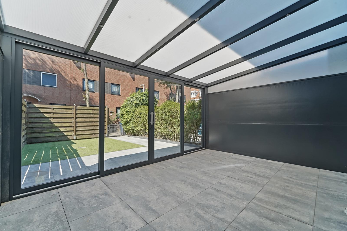 Tussenwoning te koop: Jacob Schorerlaan 161, 'S-Gravenhage
