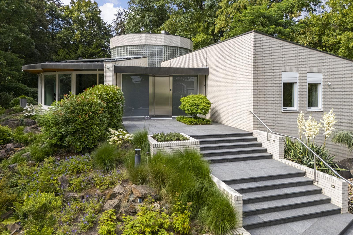 Vrijstaande woning te koop: Haerstraat 93, Oldenzaal