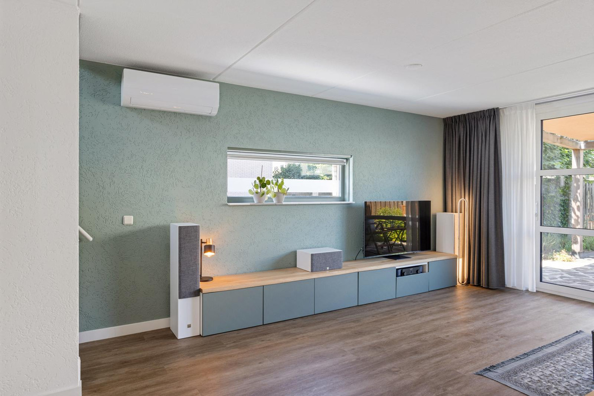 Hoekwoning te koop: Waregemstraat 20, Hengelo